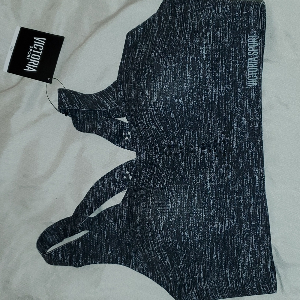 NWT Victoria Secret Sports Bra